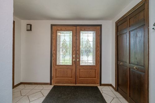 115 Carrie Ann Dr, New Kensington, PA 15068-9339