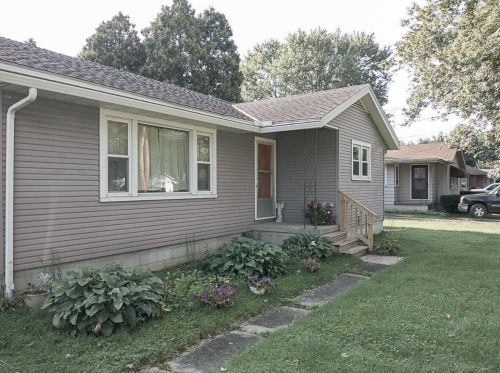 121 Arlington Ave, Sugar Grove Lake, OH 44833-1503