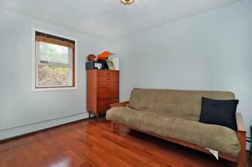 120 Oliphant Ln, Middletown RI  02842-4646 exterior