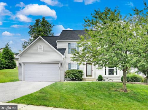 6387 Lauren Ln, Spring Grove, PA 17362-8443