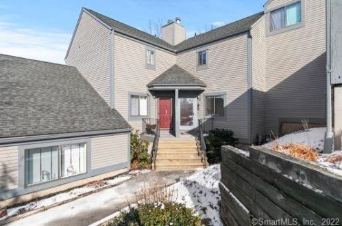 534 Pilgrim Hbr, Wallingford, CT 06492-5446