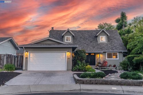 4490 Sierrawood Ln, Pleasanton, CA 94588-4354