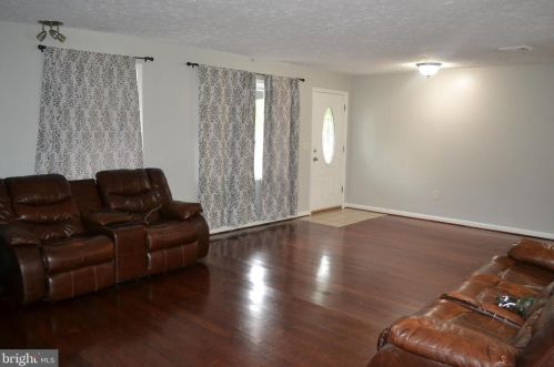 1307 E St, Woodbridge, VA 22191-1713