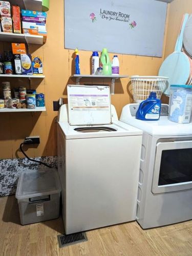 1024 Cherry Tree Xing, Breinigsville PA  18031-1607 exterior