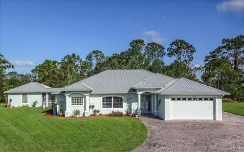 1502 Divot Ct, Sebring, FL 33872-3807