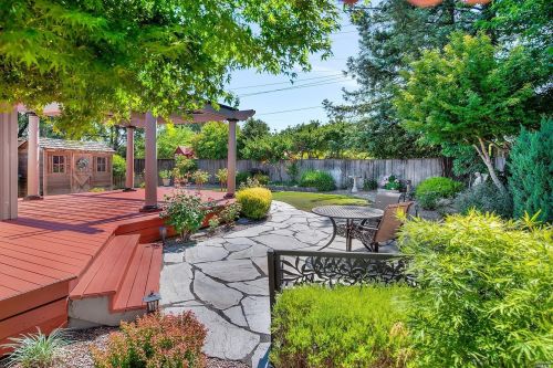1505 Dudley Pl, Santa Rosa CA  95401-4525 exterior