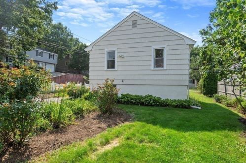 76 Chester Ave, Dedham MA  02026-6514 exterior