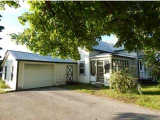 39 2nd St, Hog Island, VT 05488-1221