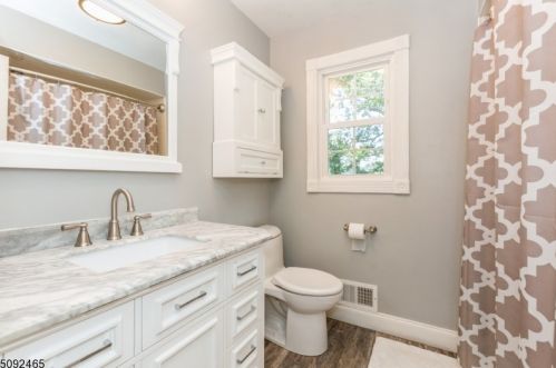 3 Gary Ct, Scotch Plains NJ  07076-2007 exterior