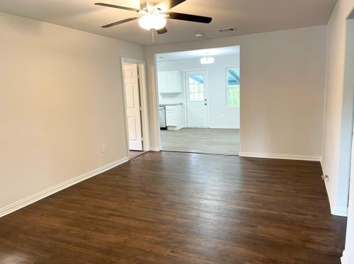 705 Main St, Greenville TX  75401-2027 exterior