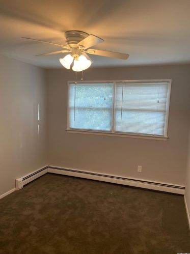 100 Cross Rd, North Bellmore NY  11710-2351 exterior