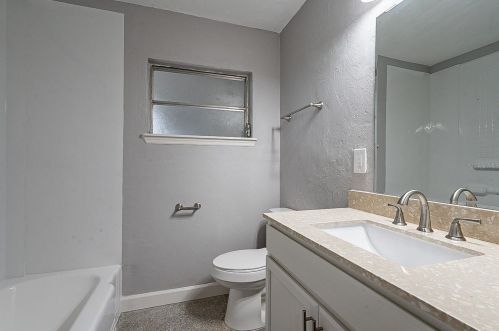 620 Adelle Ave, Deland FL  32720-3359 exterior