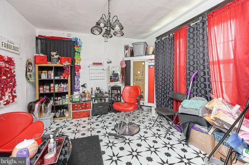 18 Roosevelt St, West Deptford NJ  08066-1028 exterior