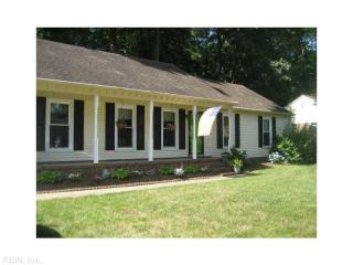 533 Gloria Dr, Chesapeake VA  23322-9143 exterior