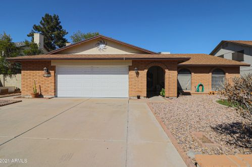 5338 Desert Hills Dr, Glendale, AZ 85304-2702