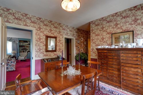 233 Union St, Kennett Sq PA  19348-3330 exterior