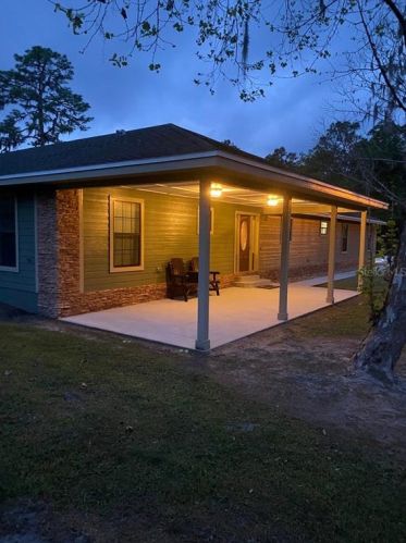 1728 Pioneer Dr, Lakeland, FL 33809-1901