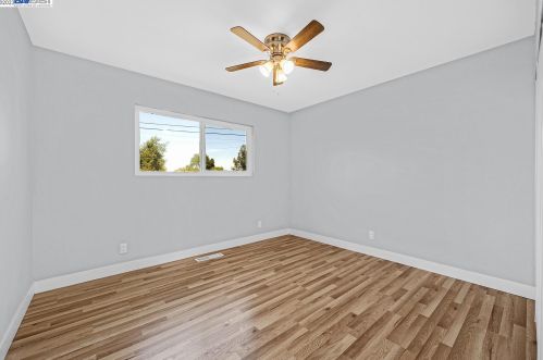 7769 Deervale Ct, Pleasanton CA  94568-1016 exterior