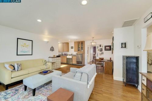 2854 Mcbryde Ave, Richmond, CA 94804-1247