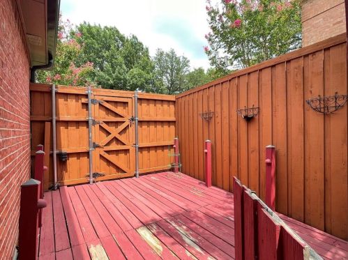 3816 Stockport Dr, Plano TX  75025-3816 exterior