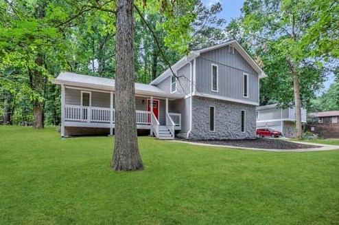 685 Raven Springs Trl, Stone Mountain GA  30087-4837 exterior