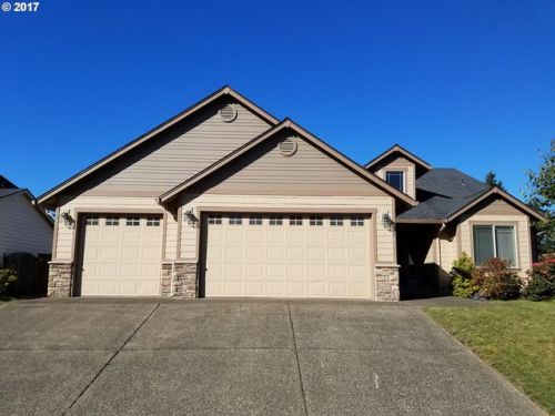 417 8th Pl, Carlton, OR 97111-1100