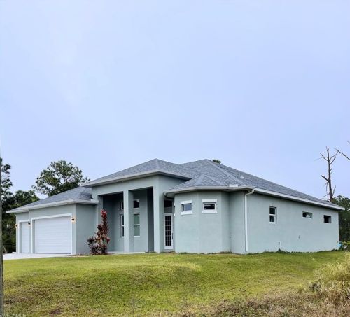 1117 Pisa St, Lehigh Acres, FL 33974-5526