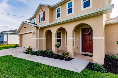 1713 6th Ave, Cape Coral, FL 33909-9214