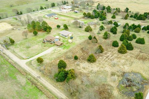 202 County Road 2190, Corsicana, TX 75109-9718