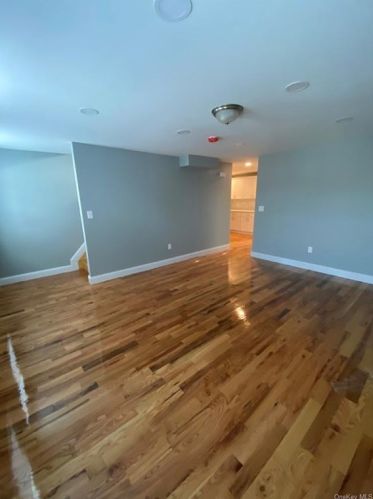 2254 Chatterton Ave, Bronx NY  10472-6105 exterior