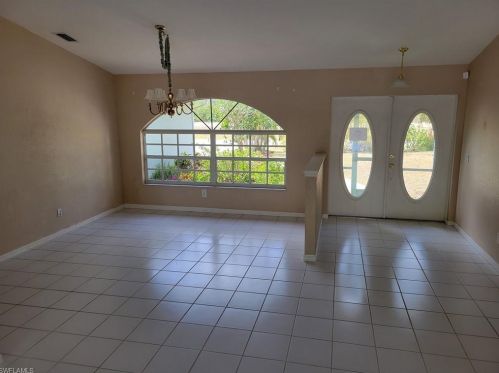 2511 14th Ter, Cape Coral, FL 33993-4800