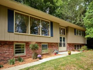 270 Old Homestead Rd, Hendersonville, NC 28739-9780