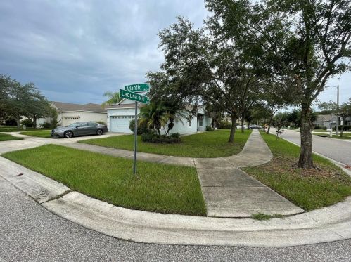 404 Laguna Mill Dr, Ruskin, FL 33570-4939