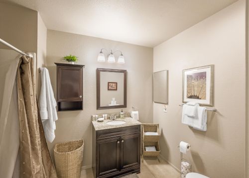 4 Tortosa Dr, Rancho Mirage CA  92270-4751 exterior