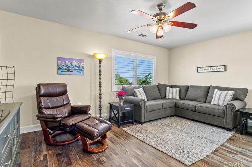 29292 Point Shore Dr, Lake Elsinore CA  92530-7277 exterior