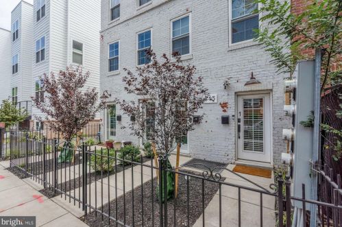 715 18th St, Washington, DC 20002-7209