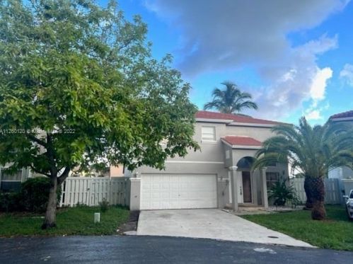 311 100th Ave, Hollywood FL  33025-1067 exterior