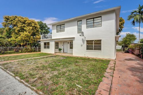 921 18th St, Hialeah FL  33010-2322 exterior