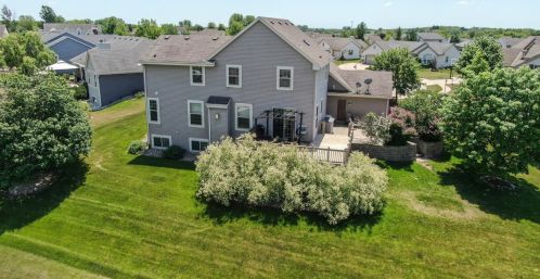 715 Apple Orchard Dr, Waterford WI  53185-2895 exterior