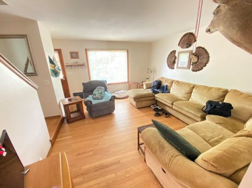 607 Gascoigne Dr, Waukesha, WI 53188-2456