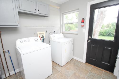 47 Grand Ave, Florence KY  41042-2442 exterior