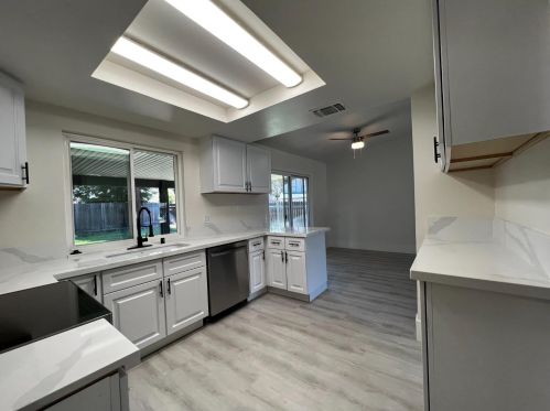 1597 Klamath River Dr, Rancho Cordova CA  95670-2756 exterior