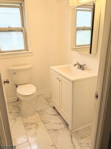 33 Wilcox Ave, East Orange NJ  07018-3320 exterior