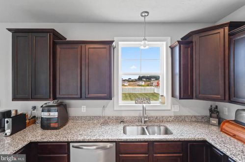 192 Winifred Dr, Hanover PA  17331 exterior