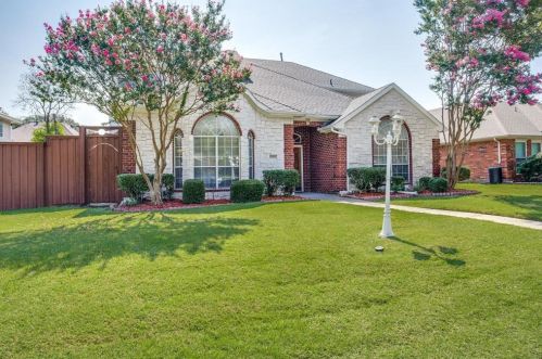 6620 Macintosh Dr, Plano TX  75023-2919 exterior