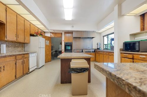 15111 Pipeline Ave, Chino Hills CA  91709-2600 exterior