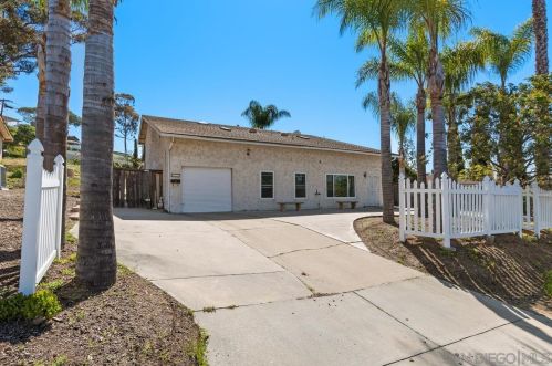 573 Westwind Dr, El Cajon, CA 92020-2844