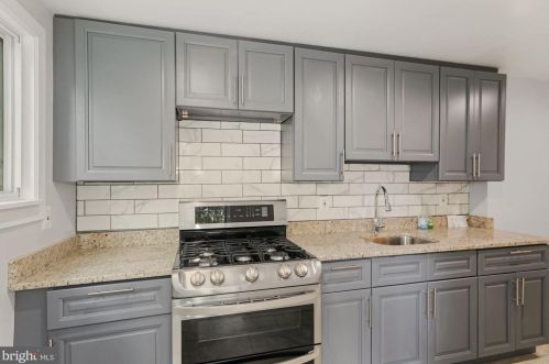 3166 Alabama Rd, Camden NJ  08104-3142 exterior