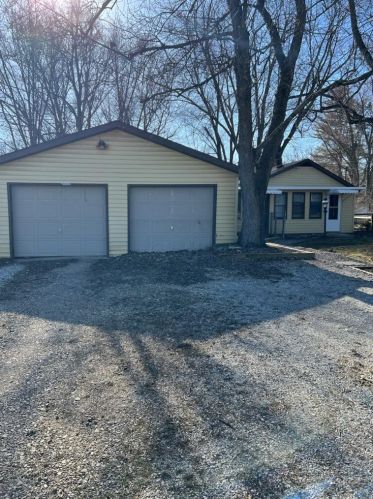 25 2nd St, London, OH 43140-1204