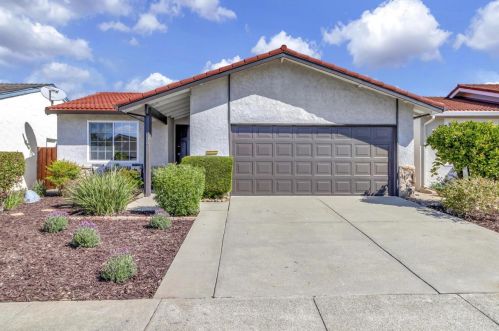 835 Sunnyarbor Ct, Campbell, CA 95008-6049
